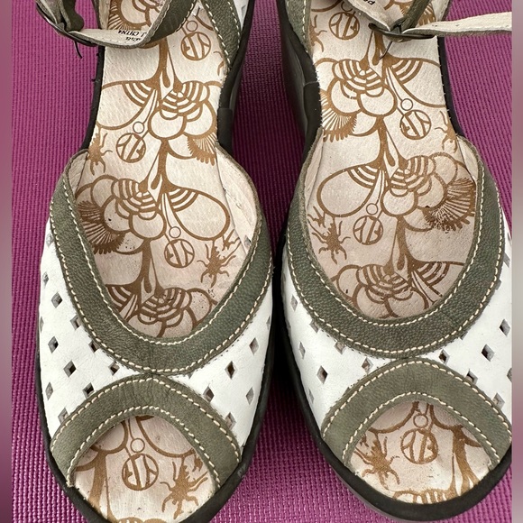 Fly London 41 Ydel Platform Peep Toe Wedges Green White - Picture 5 of 8